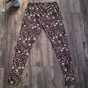 Woman’s Lularoe leggings